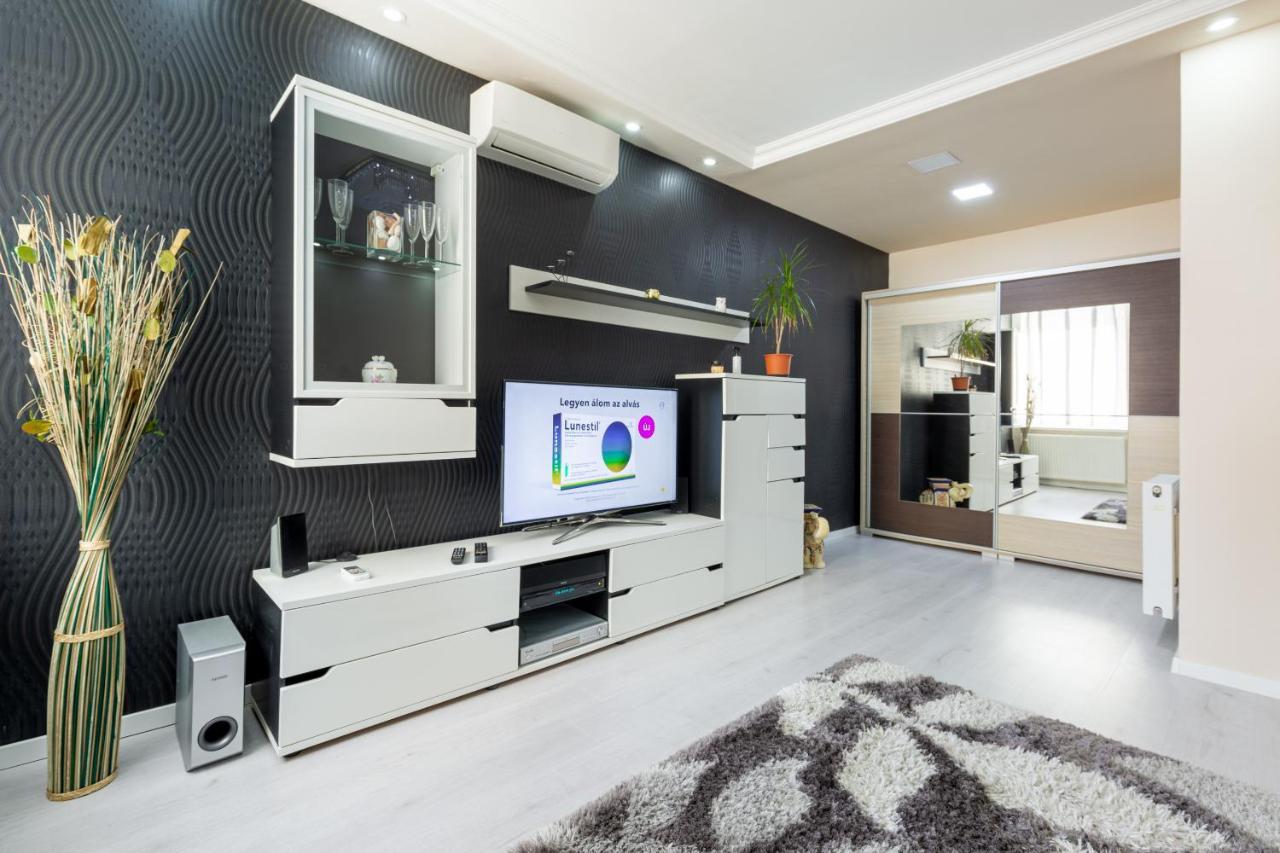 H29 Vivien Apartman Apartment บูดาเปสต์ ภายนอก รูปภาพ